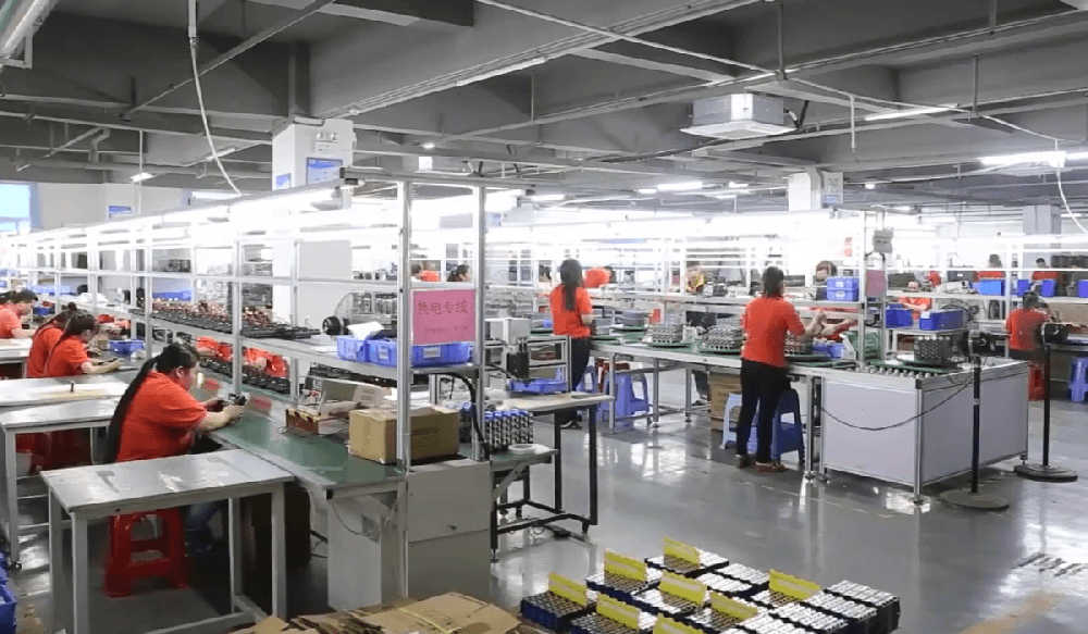 深圳市拓湃新能源科技有限公司与我司签署网站建设定制服务